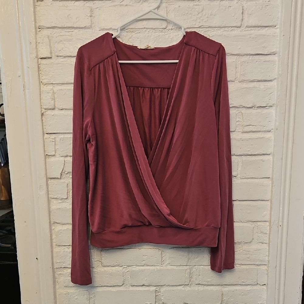 Elegant Women's Pink Wrap Top